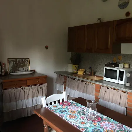 Podere Borello Apartamento *